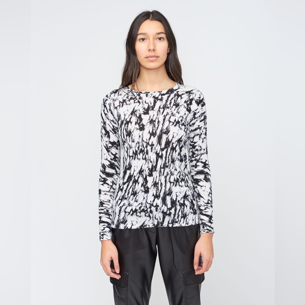 Kokun Abstract Granite Print Fitted Crew | Bamboo & Cashmere Top | Sz Medium